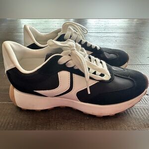 Steve Madden Black and White Sneakers